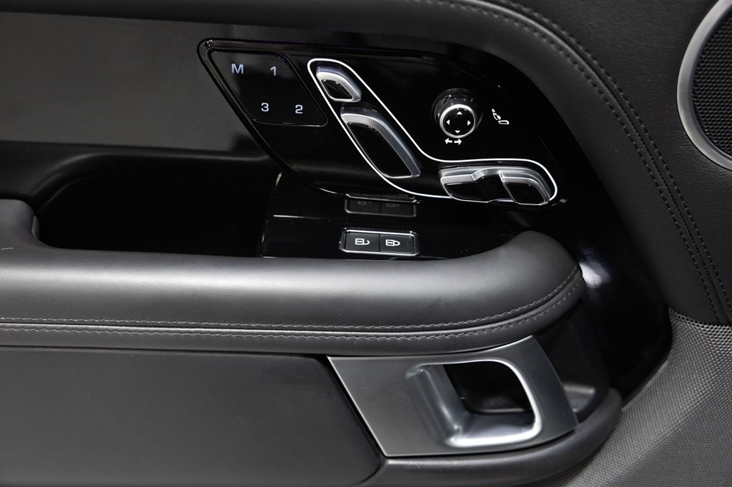 2021 Land Rover Range Rover Image 25