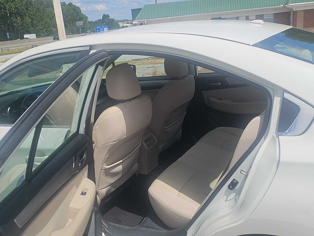 2015 Subaru Legacy Image 12