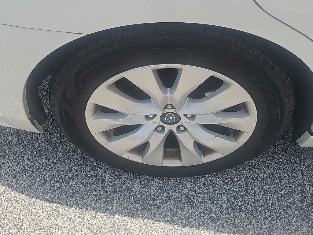 2015 Subaru Legacy Image 18
