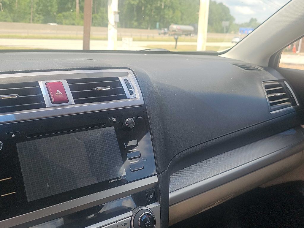 2015 Subaru Legacy Image 24