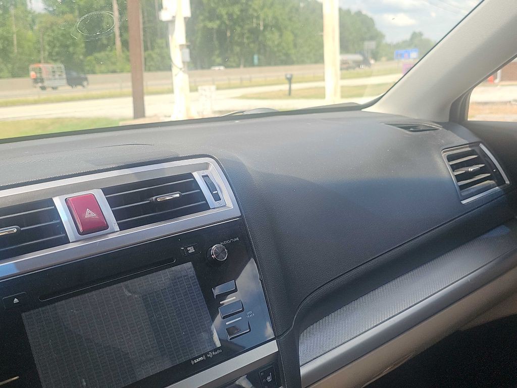 2015 Subaru Legacy Image 25