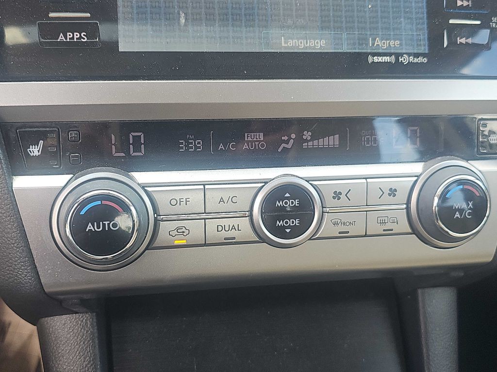 2015 Subaru Legacy Image 32