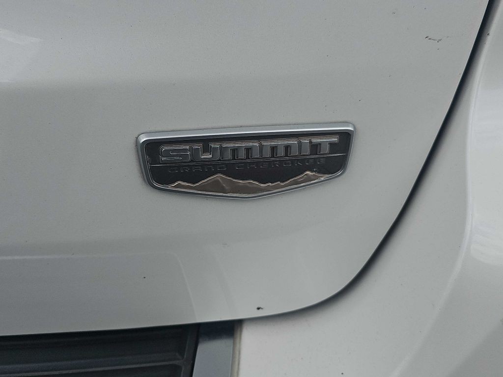 2017 Jeep Grand Cherokee Image 14