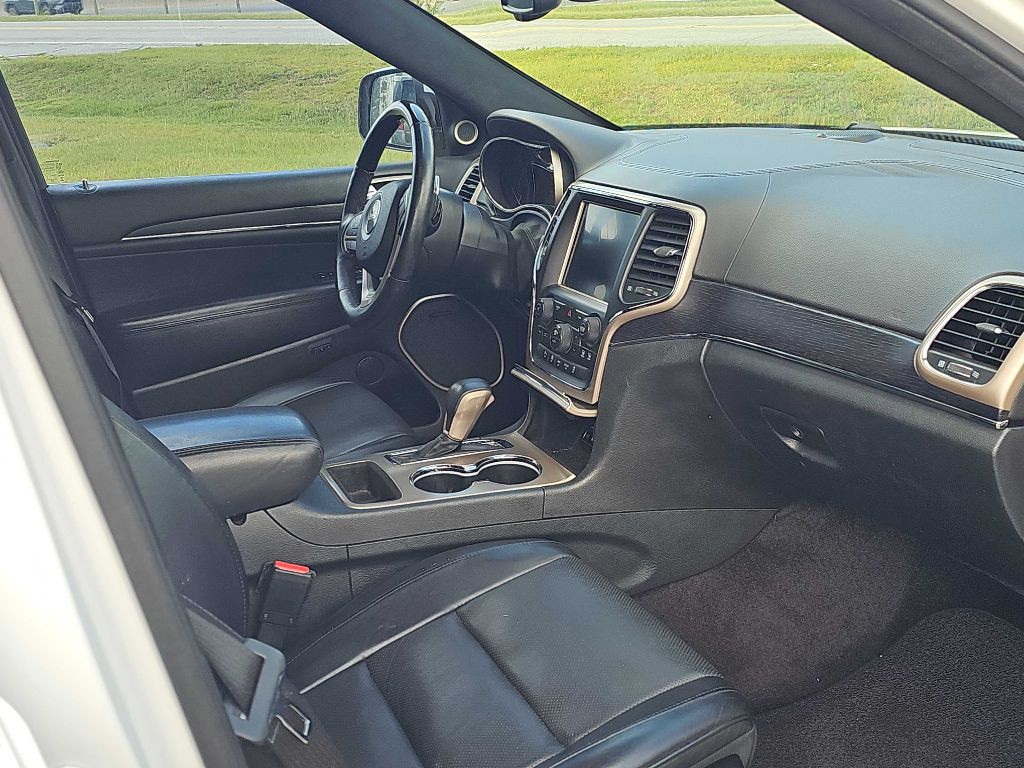 2017 Jeep Grand Cherokee Image 29
