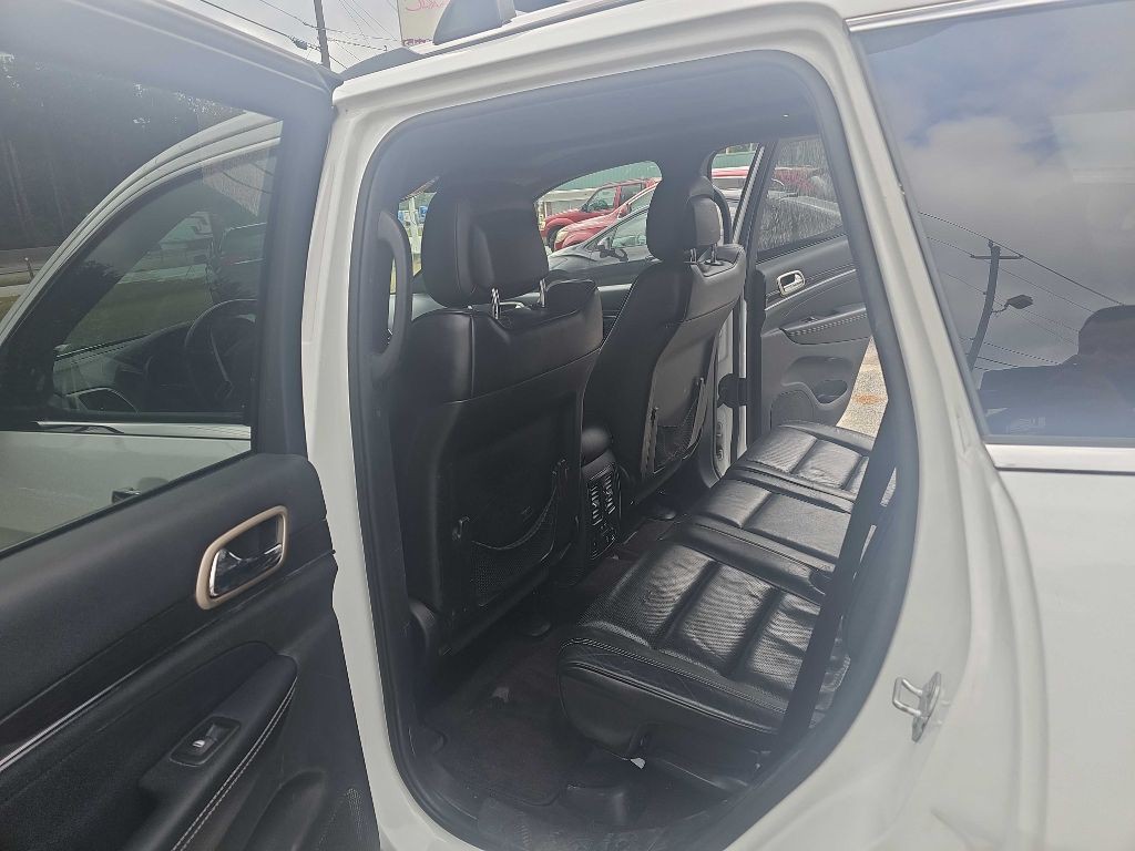 2016 Jeep Grand Cherokee Image 16