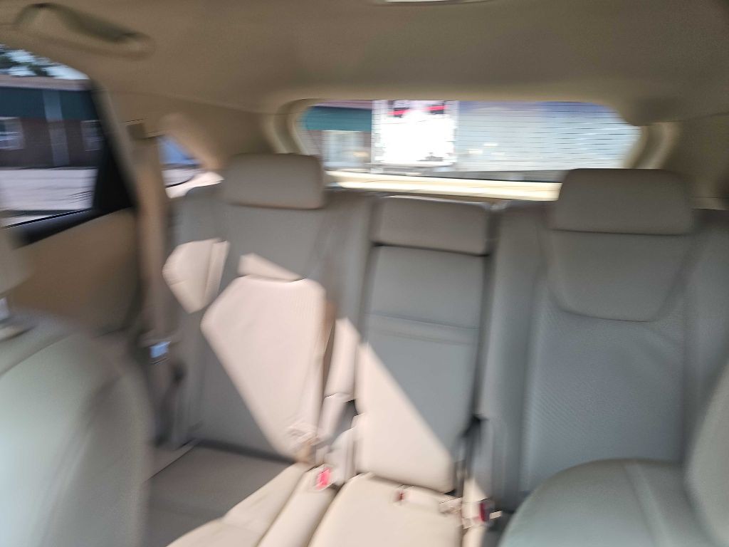 2010 Lexus RX Image 32