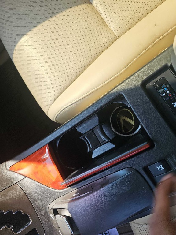 2010 Lexus RX Image 40