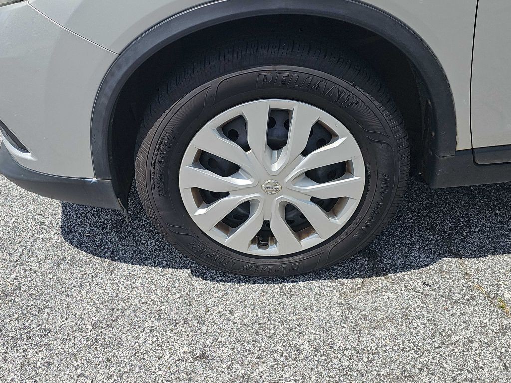 2016 Nissan Rogue Image 9