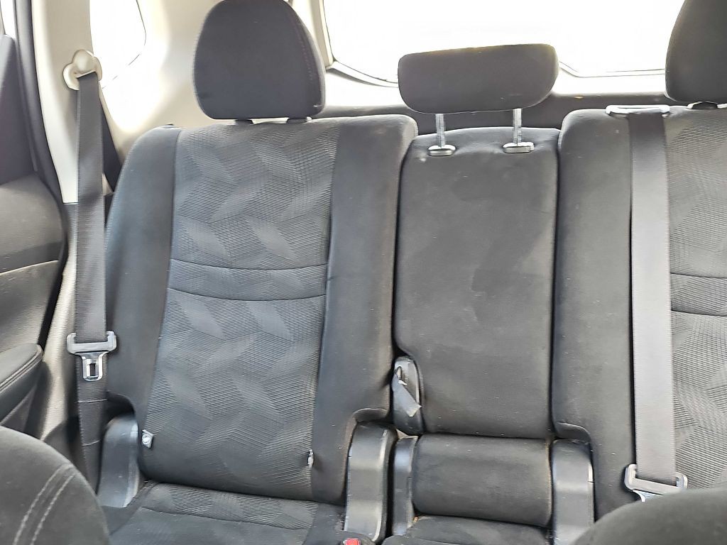 2016 Nissan Rogue Image 29