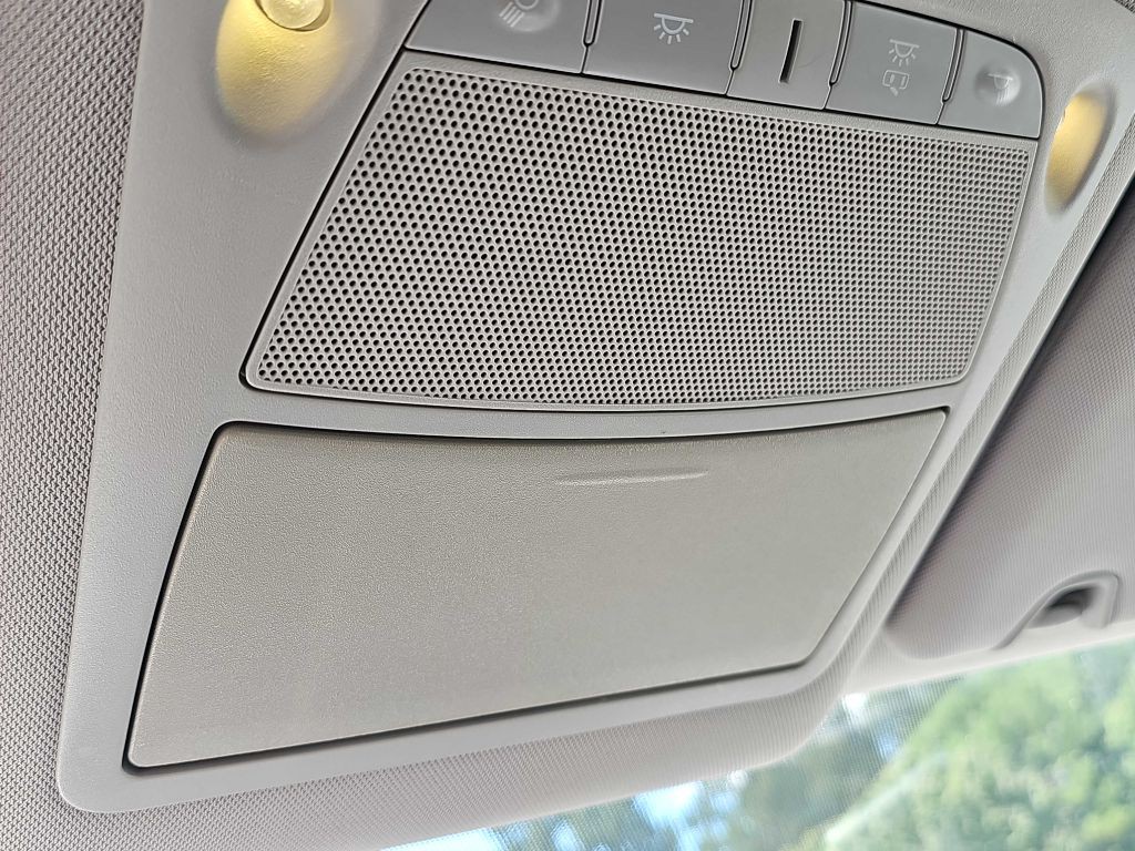 2016 Nissan Rogue Image 36