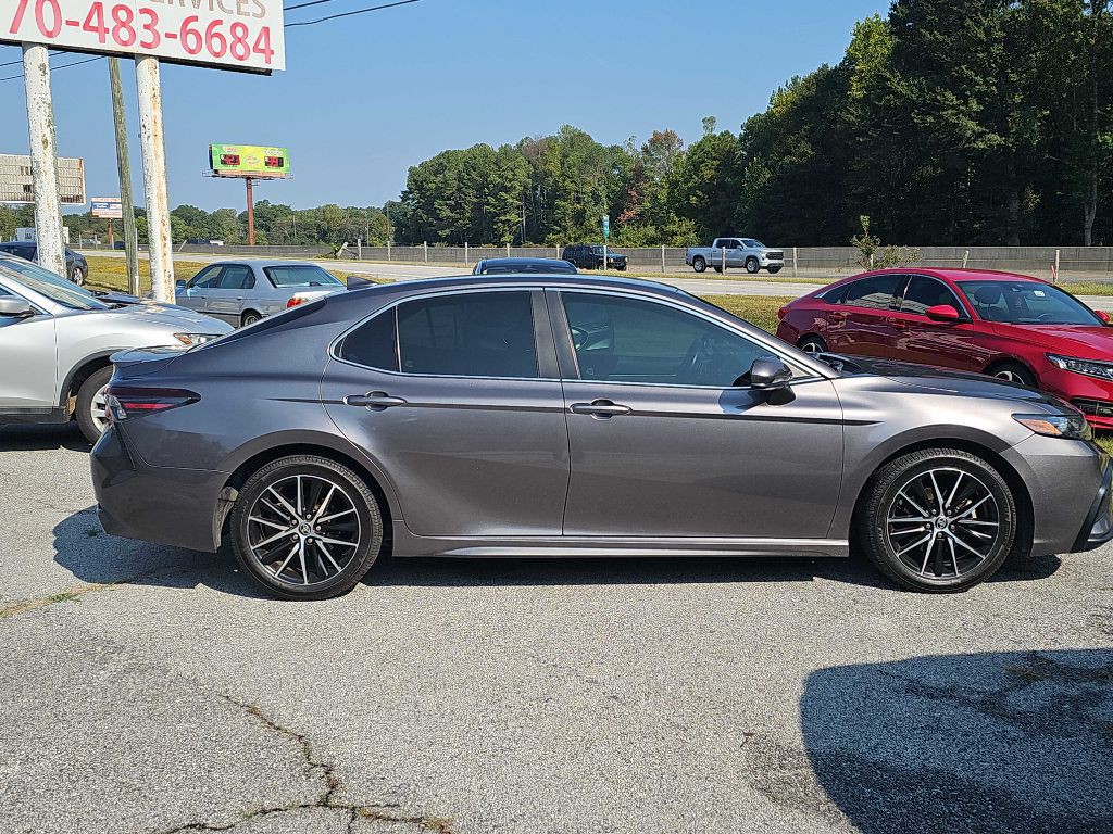 2021 Toyota Camry Image 2