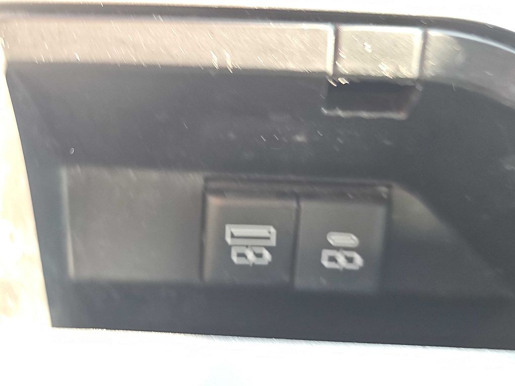 2021 Toyota Camry Image 35