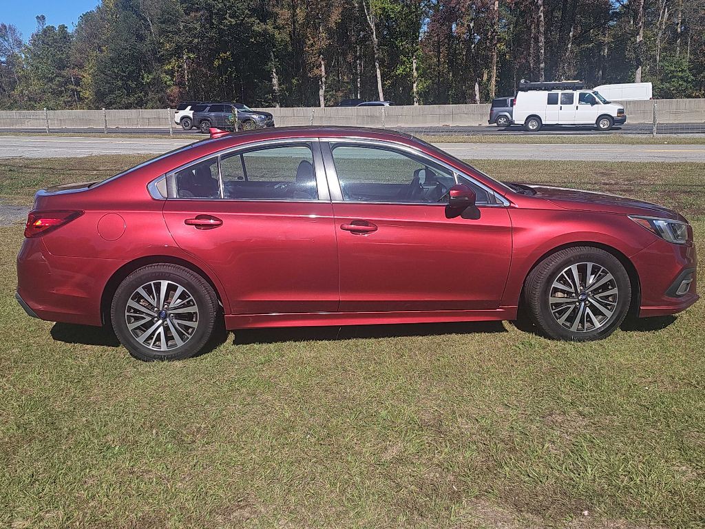 2019 Subaru Legacy Image 2