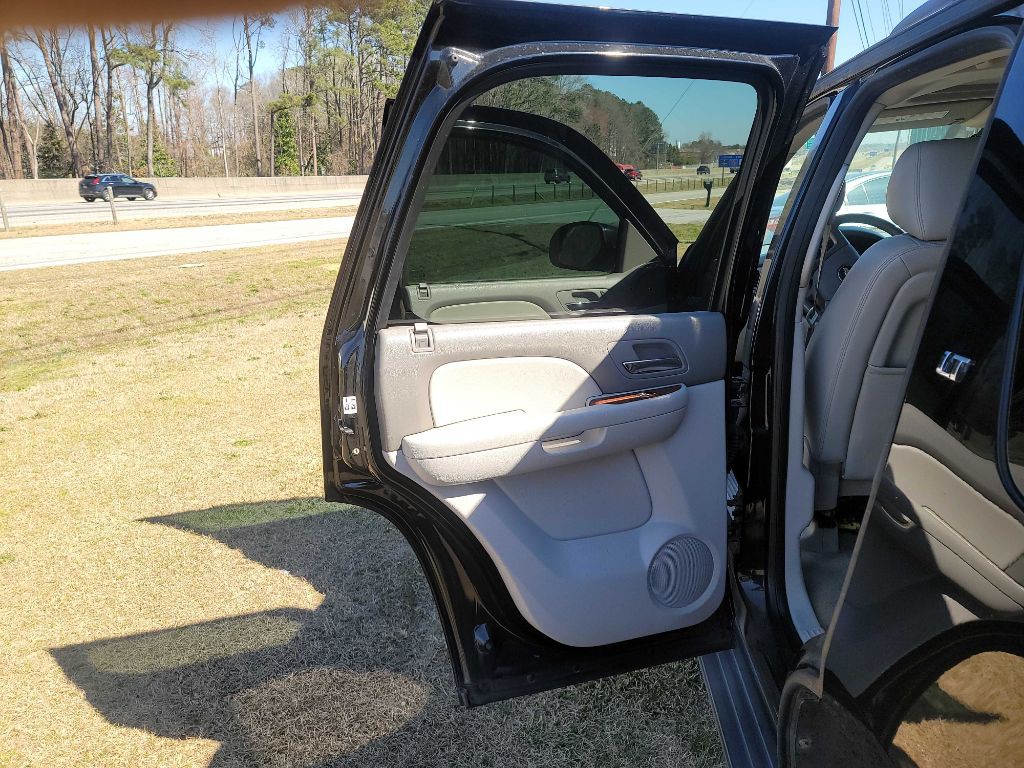 2012 Chevrolet Tahoe Image 11