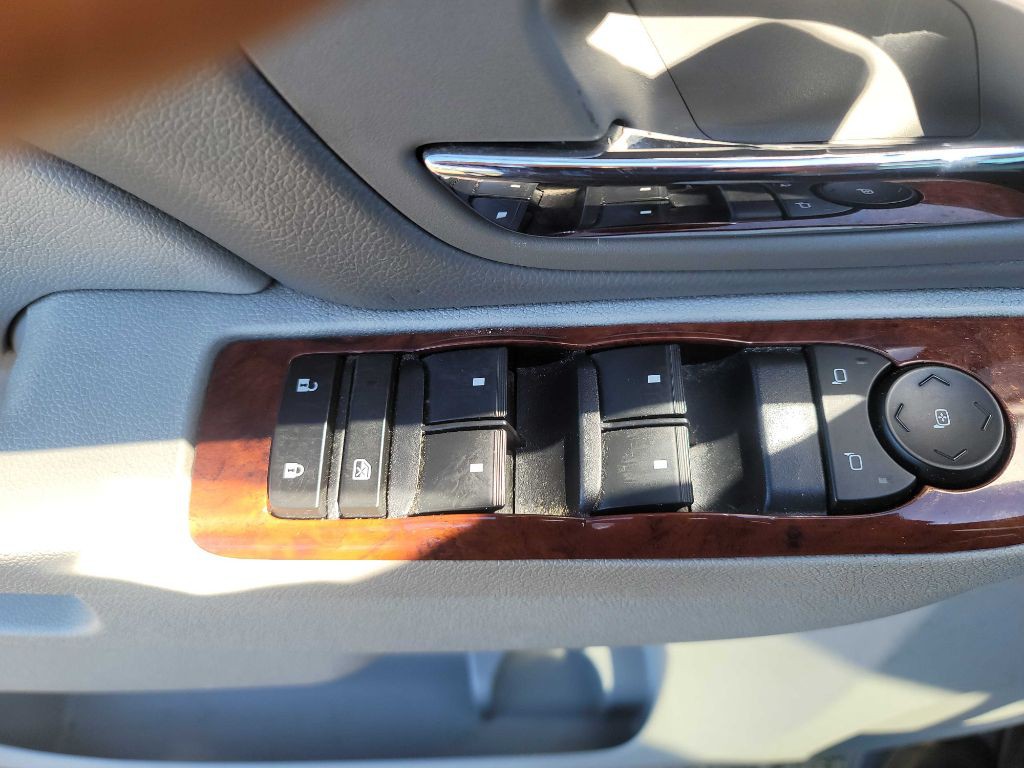 2012 Chevrolet Tahoe Image 21