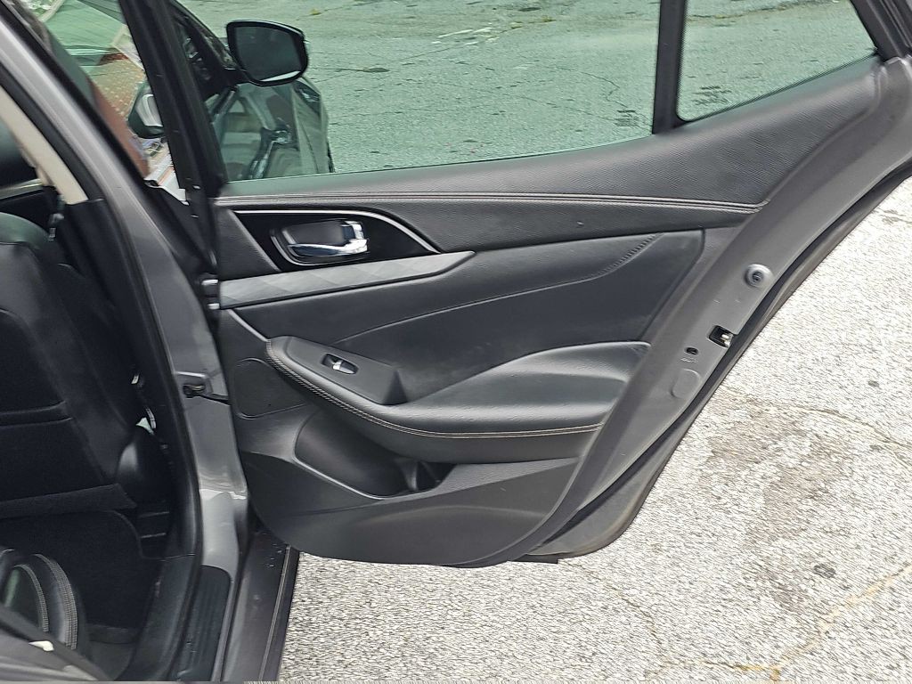 2016 Nissan Maxima Image 21