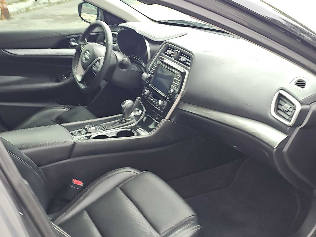 2016 Nissan Maxima Image 22