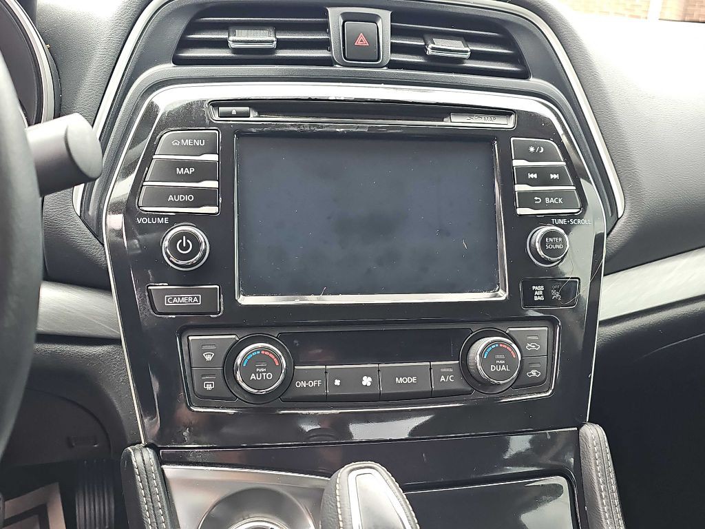 2016 Nissan Maxima Image 27