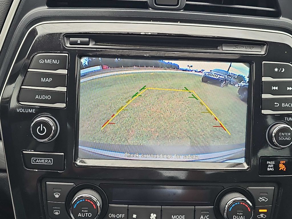 2016 Nissan Maxima Image 39