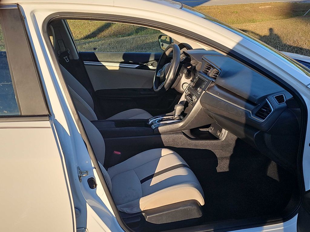 2017 Honda Civic Image 15
