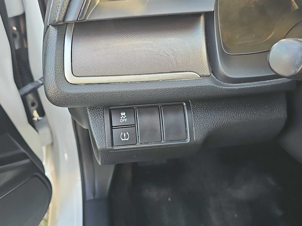 2017 Honda Civic Image 35