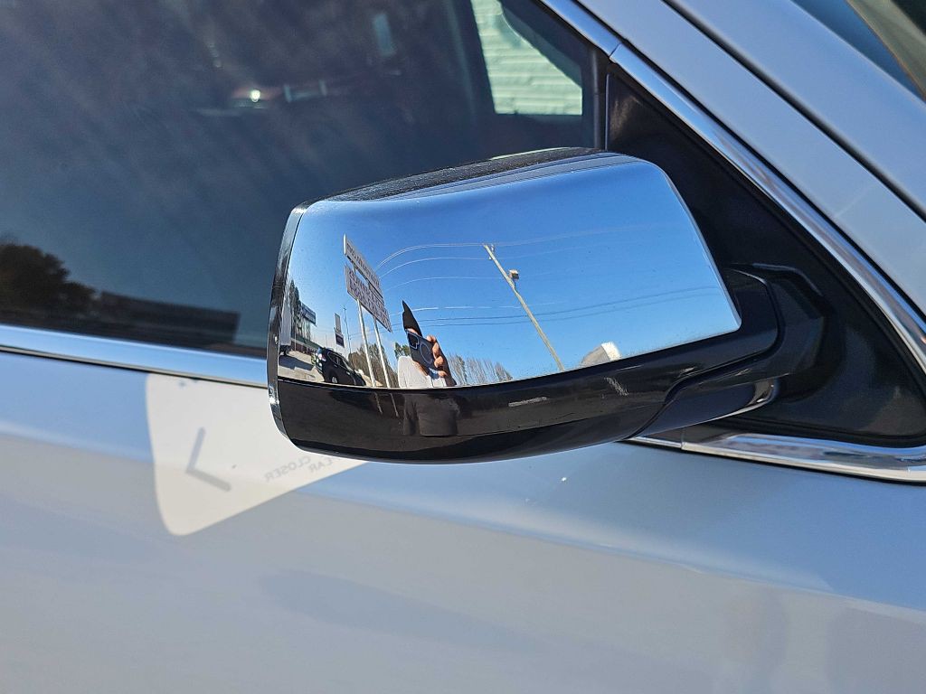 2016 Chevrolet Tahoe Image 10