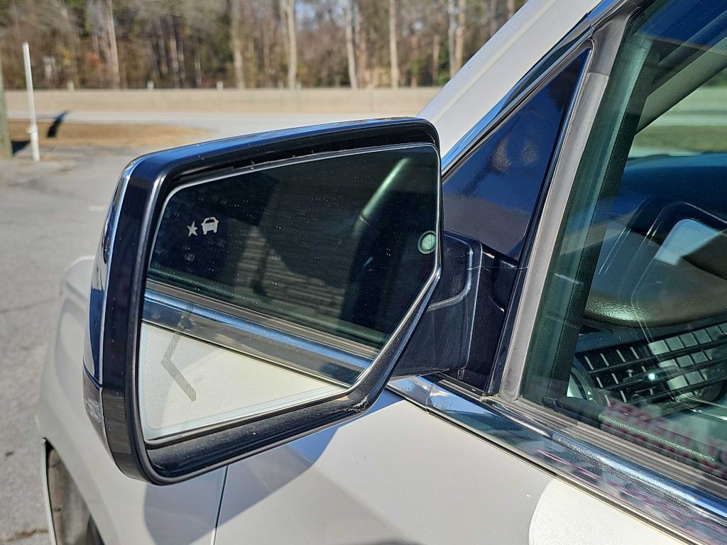 2016 Chevrolet Tahoe Image 14