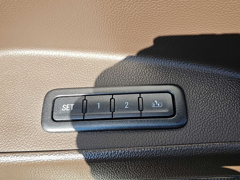 2016 Chevrolet Tahoe Image 36