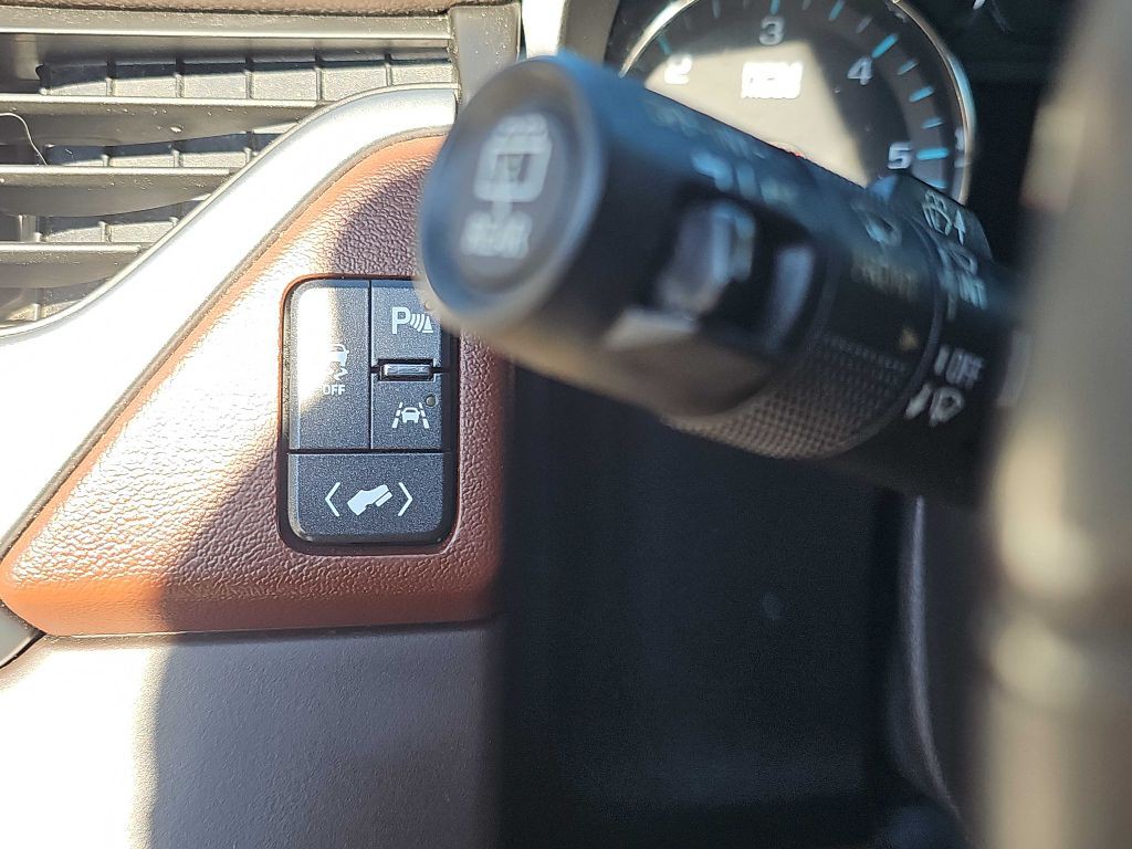 2016 Chevrolet Tahoe Image 37