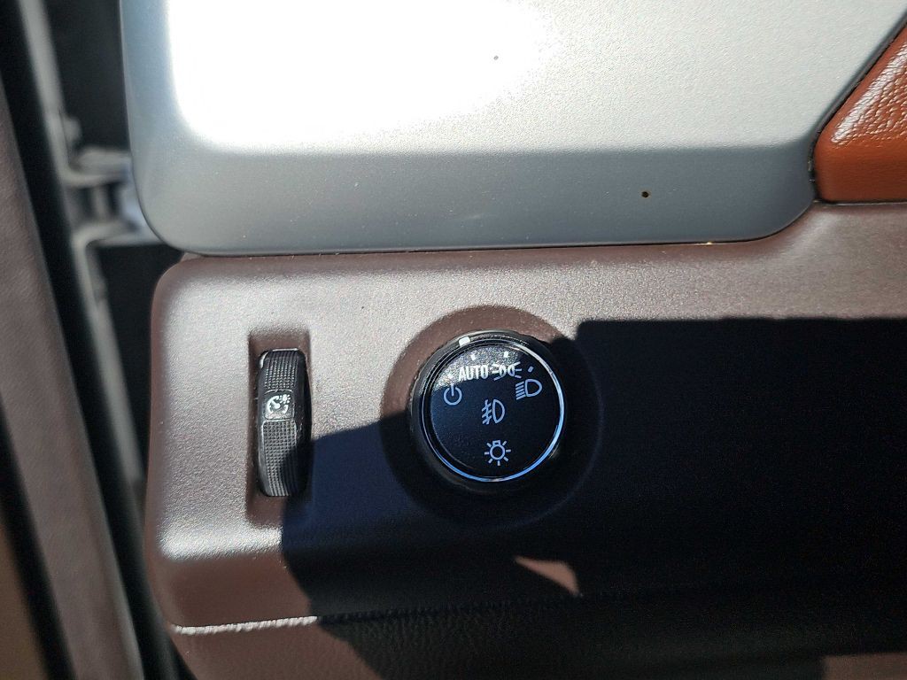 2016 Chevrolet Tahoe Image 38