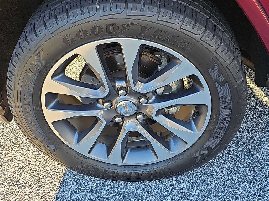 2017 Jeep Grand Cherokee Image 9