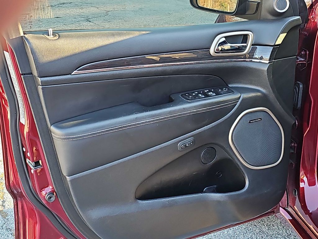 2017 Jeep Grand Cherokee Image 18