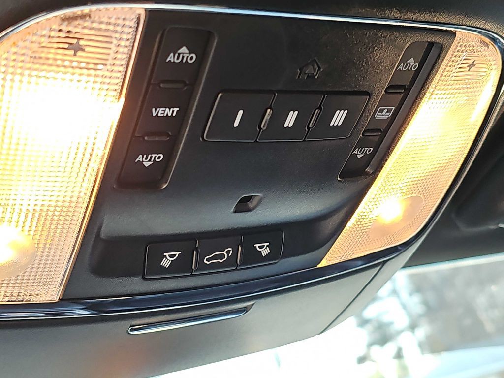 2017 Jeep Grand Cherokee Image 48