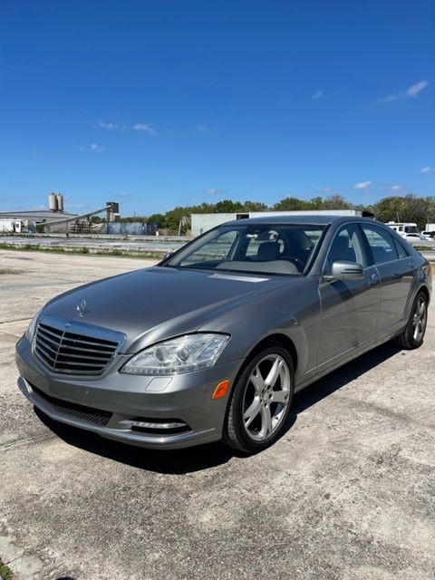 2013 Mercedes-Benz S-Class Image 3