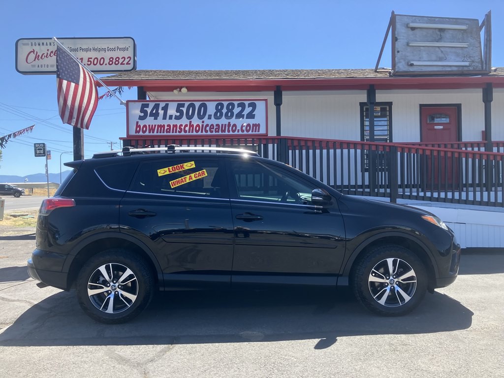 2017 Toyota Rav4 Image 2