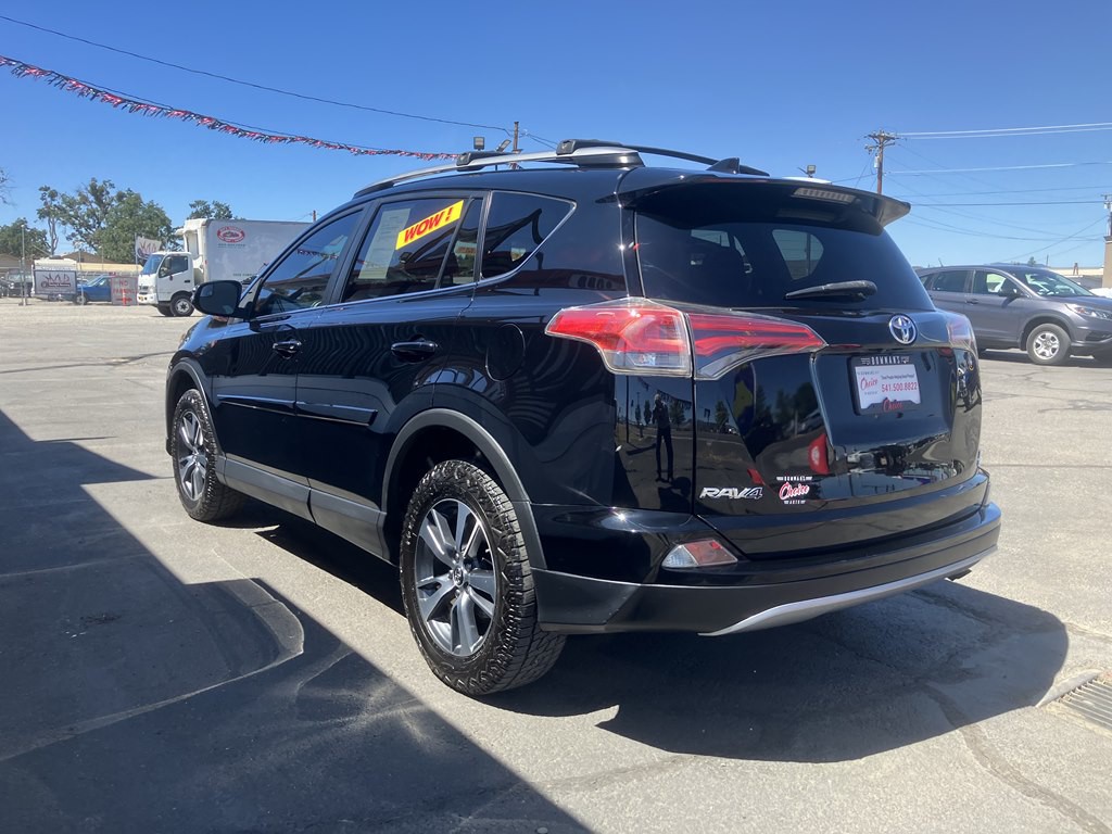 2017 Toyota Rav4 Image 3