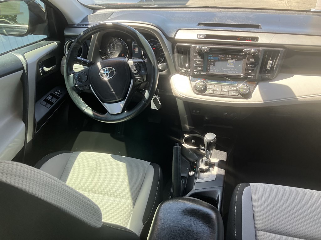 2017 Toyota Rav4 Image 5