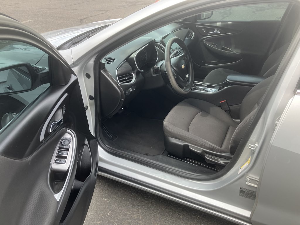 2020 Chevrolet Malibu Image 4