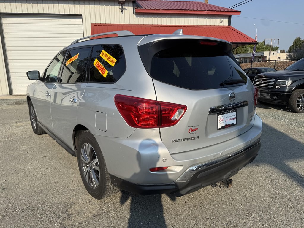 2019 Nissan Pathfinder Image 3