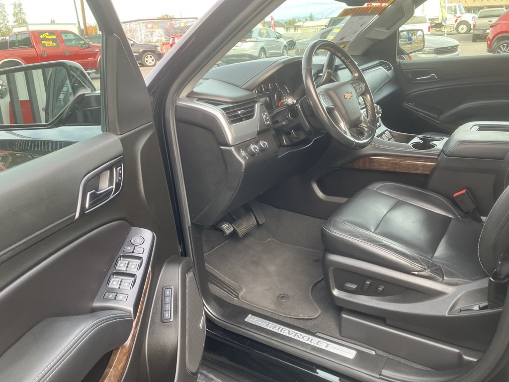 2019 Chevrolet Suburban Image 4