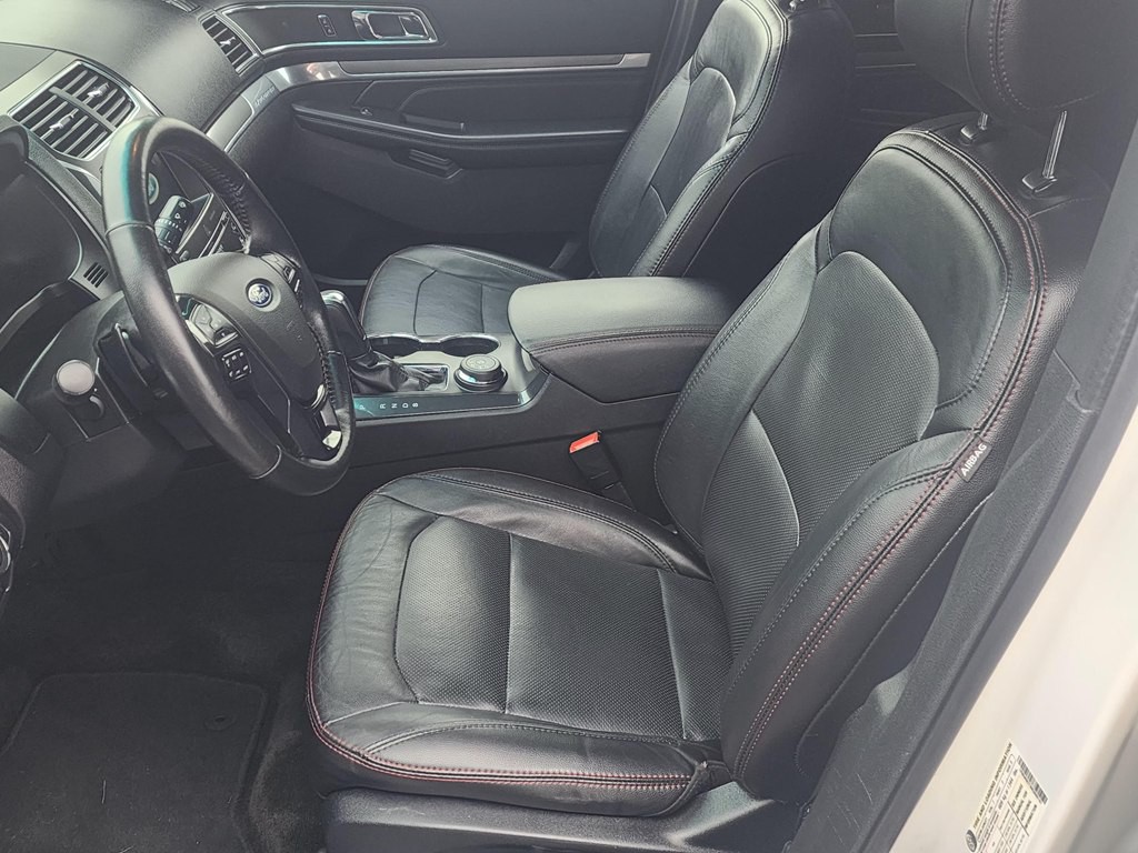 2017 Ford Explorer Image 4