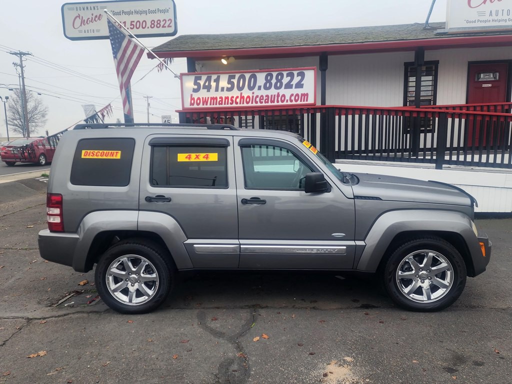 2012 Jeep Liberty Image 2