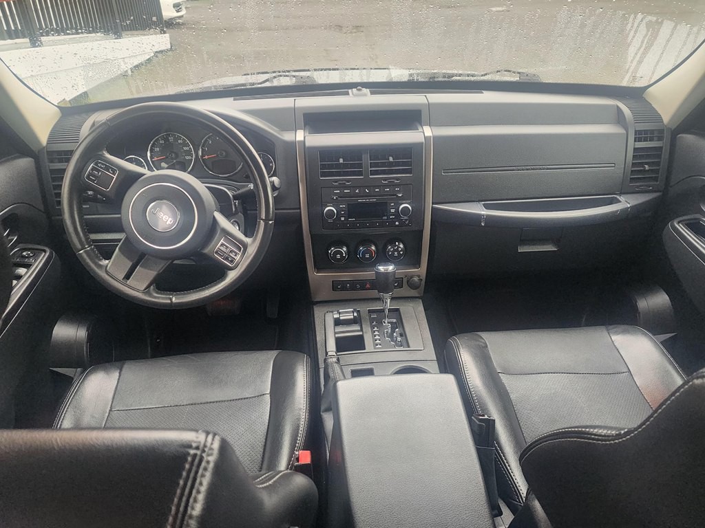 2012 Jeep Liberty Image 5