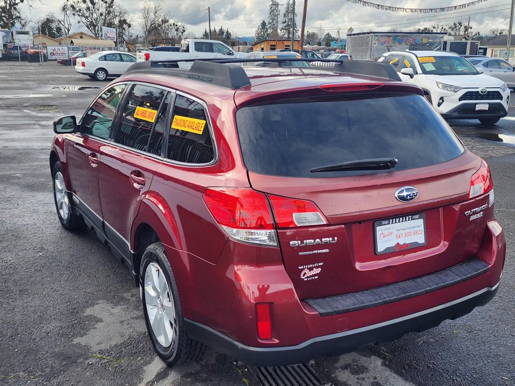 2011 Subaru Outback Image 3