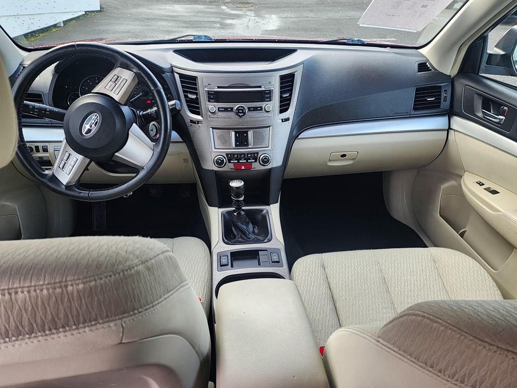 2011 Subaru Outback Image 5