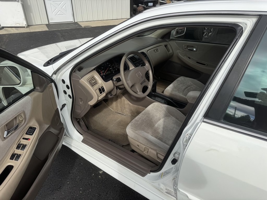 2001 Honda Accord Image 4