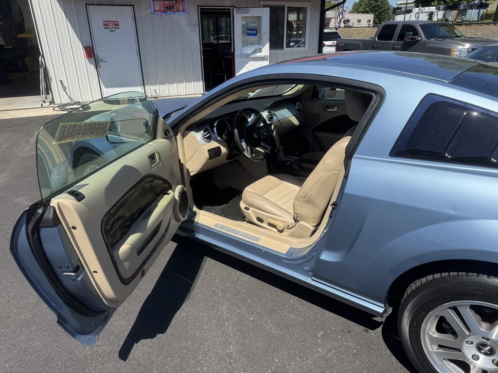 2006 Ford Mustang Image 4