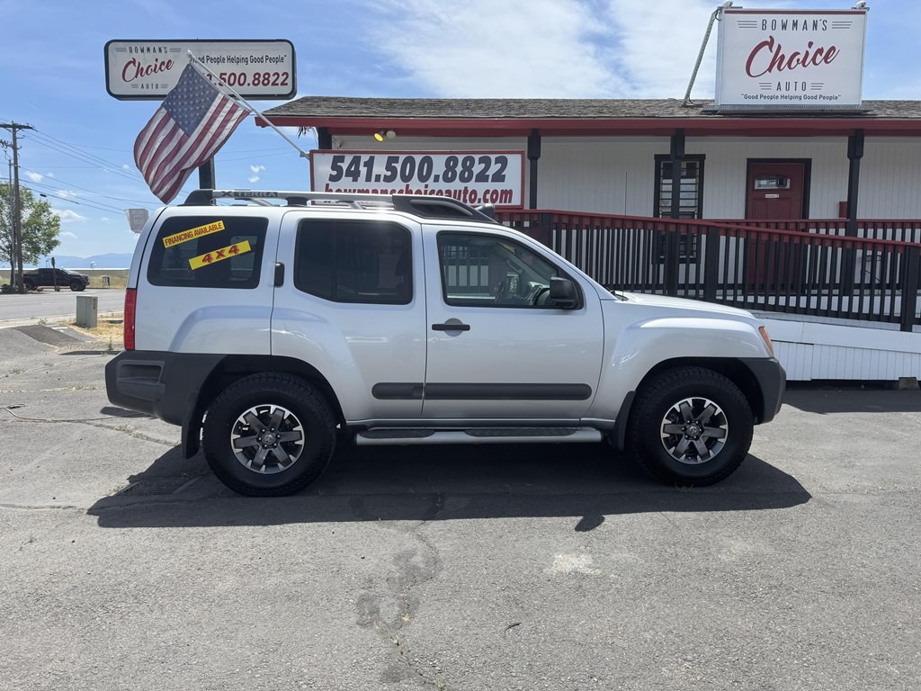 2014 Nissan Xterra Image 2