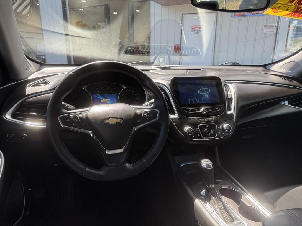 2016 Chevrolet Malibu Image 5