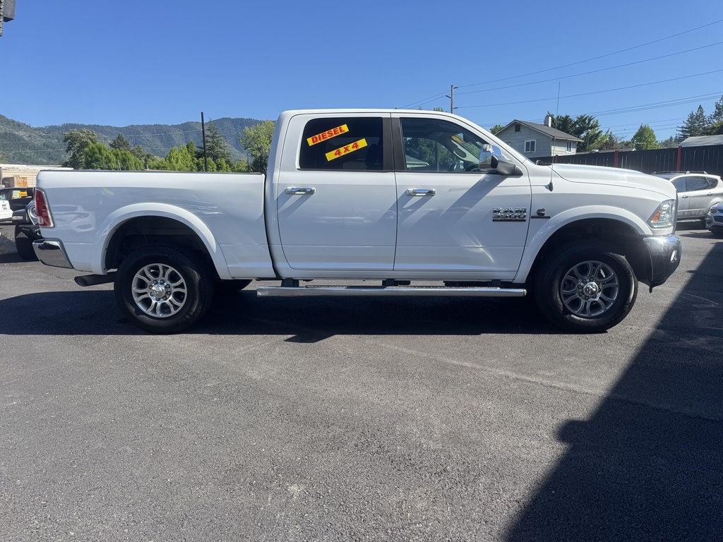 2014 RAM 3500 Image 2